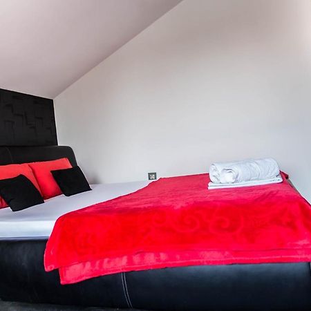 Guest House Vila Salute Ni Exterior foto